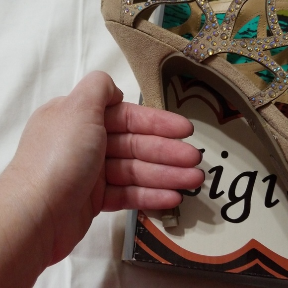 Zigi Soho Tan suede Swarovski encrusted heels - Picture 6 of 8